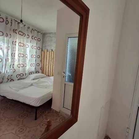 Гостевой дом Holiday Rooms Влёра